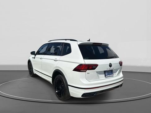 Used 2023 Volkswagen Tiguan SE R-Line FWD image 4