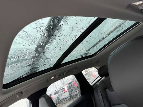 Used 2025 Volvo XC60 B5 Core w/ Protection Package Premier image 23