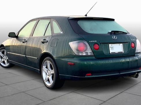 Used 2002 Lexus IS 300 SportCross image 11