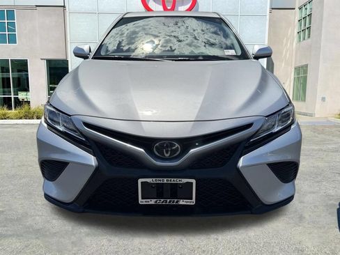 Used 2020 Toyota Camry SE FWD image 4