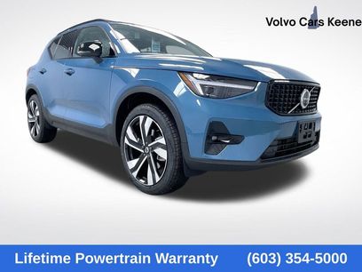 New 2025 Volvo XC40 B5 Plus w/ Protection Package Premier