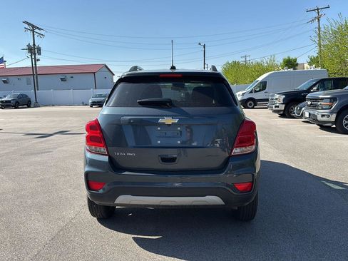 Used 2022 Chevrolet Trax LT w/ LT Convenience Package image 4