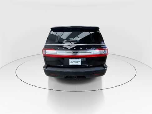 Used 2021 Lincoln Navigator L Reserve image 7