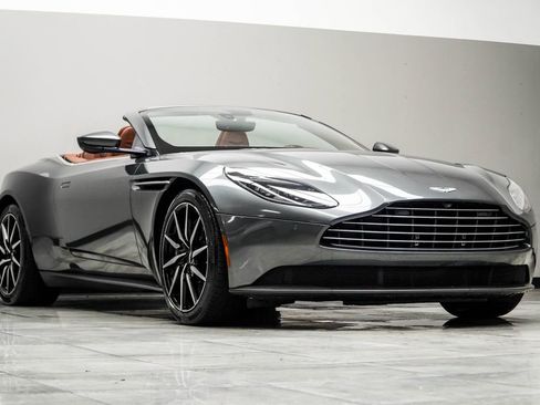Used 2019 Aston Martin DB11 Volante RWD image 4