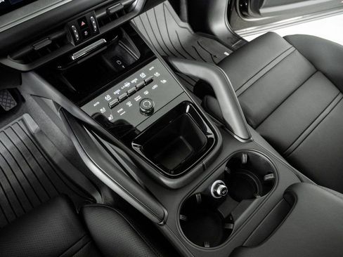 New 2026 Porsche Cayenne AWD/4WD image 18