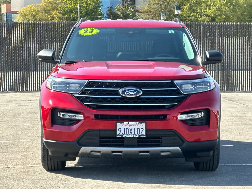Certified 2023 Ford Explorer XLT w/ Equipment Group 202A RWD image 8