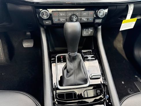 New 2026 Jeep Compass Limited w/ Sun, Sound & Navigation Group AWD/4WD image 21