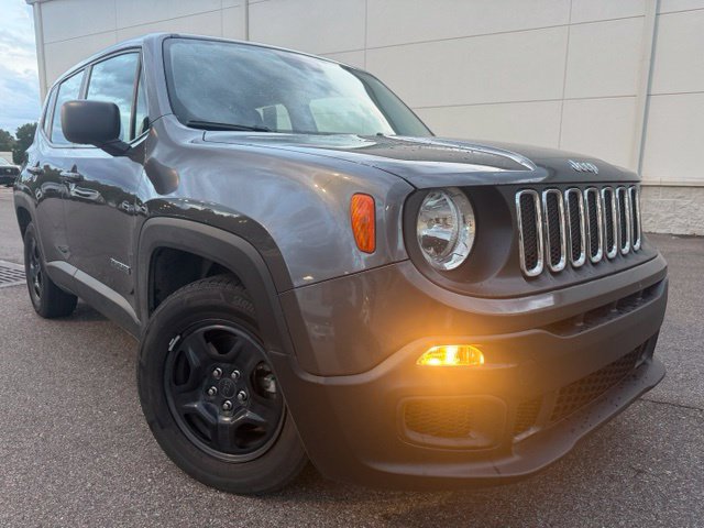 Used 2017 Jeep Renegade Sport w/ Power & Air Group FWD image 2