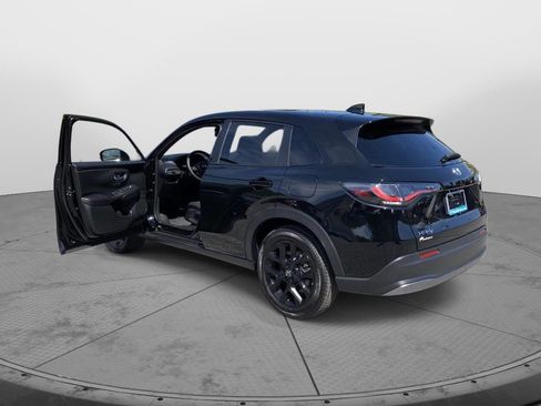 Used 2025 Honda HR-V Sport image 10