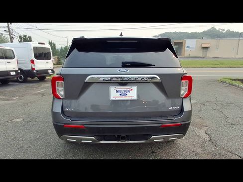 Certified 2023 Ford Explorer XLT w/ Equipment Group 202A AWD/4WD image 7
