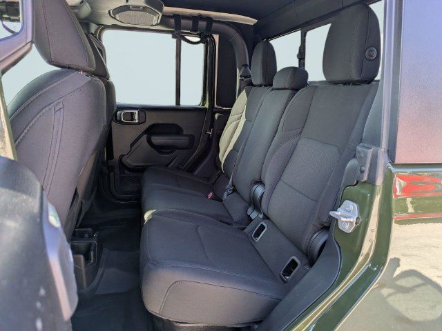 Used 2023 Jeep Gladiator Sport AWD/4WD image 14