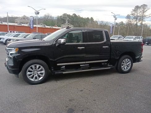 Used 2024 Chevrolet Silverado 1500 High Country w/ Technology Package image 6