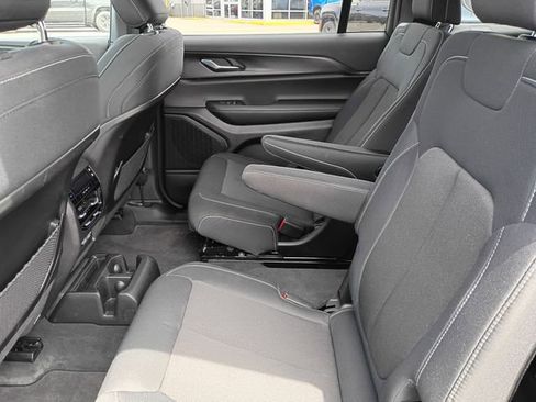 Used 2025 Jeep Grand Cherokee L Laredo w/ Luxury Tech Group I AWD/4WD image 19