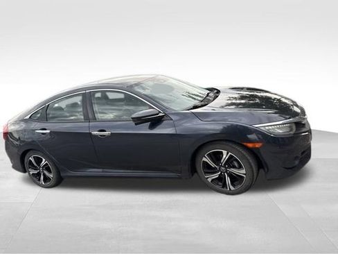 Used 2016 Honda Civic Touring image 5