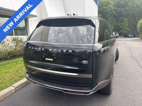 Used 2023 Land Rover Range Rover SE AWD/4WD image 3