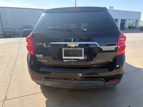 Used 2017 Chevrolet Equinox LT w/ Convenience Package FWD image 4