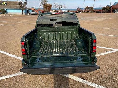 Used 2023 Nissan Frontier Pro-X image 18