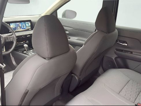 New 2026 Nissan Kicks SV w/ SV Premium Package AWD/4WD image 13