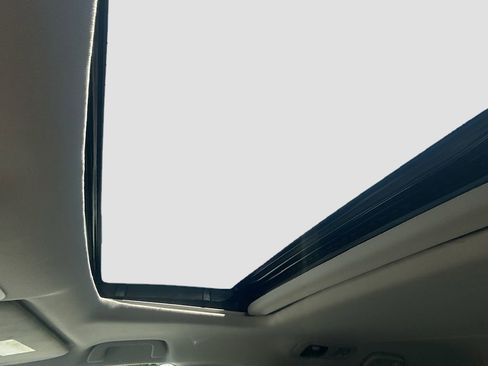 Used 2025 Honda Odyssey EX-L image 24