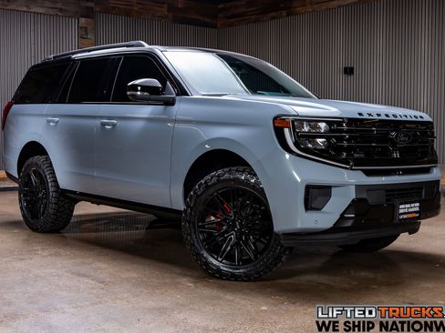 Used 2025 Ford Expedition Platinum w/ Stealth Performance Package image 1