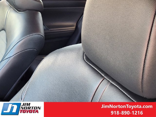 Used 2026 Toyota Highlander XLE AWD/4WD image 16