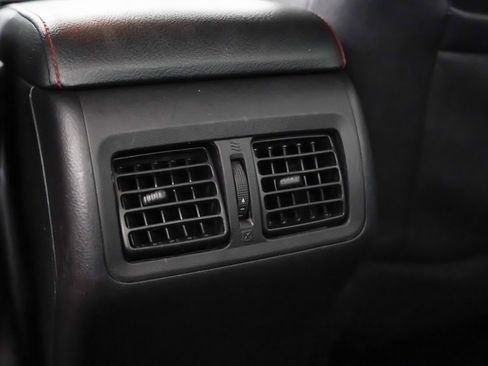 Used 2017 Toyota Camry XSE image 18