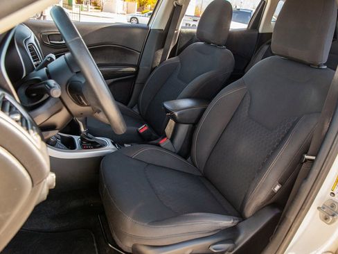 Used 2018 Jeep Compass Sport image 13