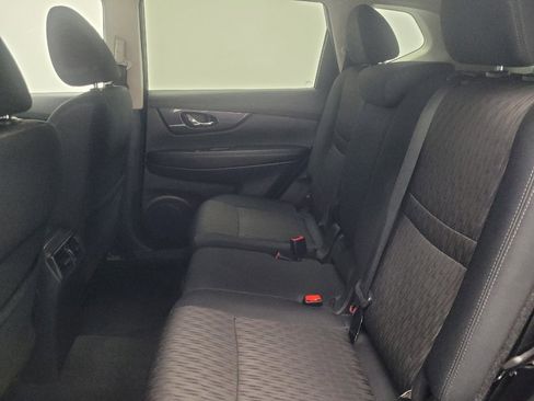 Used 2019 Nissan Rogue SV AWD/4WD image 18