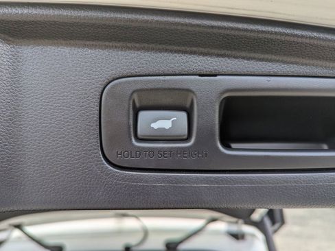 Used 2024 Honda CR-V EX-L image 9