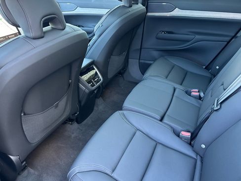 New 2025 Volvo EX90 Plus AWD/4WD image 10