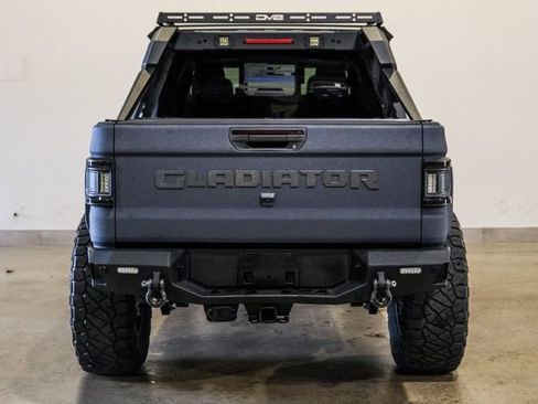 Used 2022 Jeep Gladiator Rubicon w/ Cold Weather Group image 43