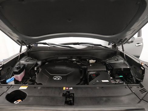 Used 2024 Hyundai Palisade Limited image 3