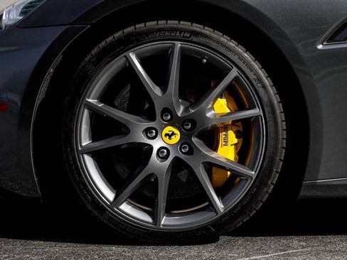 Used 2010 Ferrari California image 13