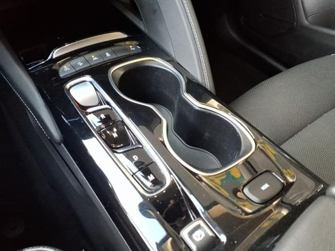 Used 2023 Buick Envision Essence AWD/4WD image 14