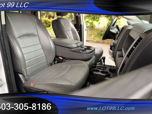 Used 2018 RAM 3500 Tradesman w/ Chrome Appearance Group image 21