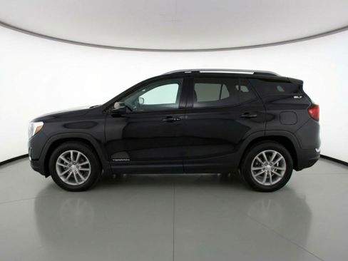 Used 2024 GMC Terrain SLT image 5