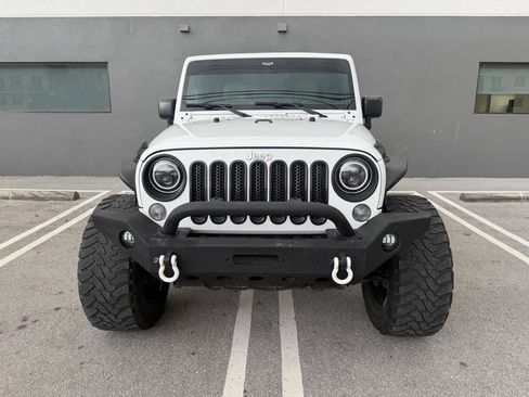 Used 2016 Jeep Wrangler Unlimited Sport w/ Connectivity Group AWD/4WD image 8