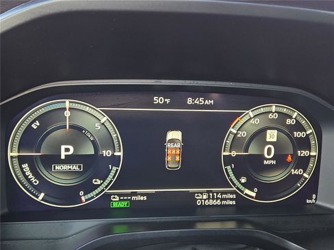 Used 2023 Mitsubishi Outlander SE image 3