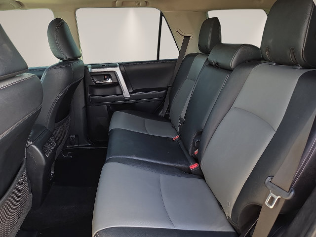 Used 2022 Toyota 4Runner SR5 Premium w/ Moonroof Package AWD/4WD image 13