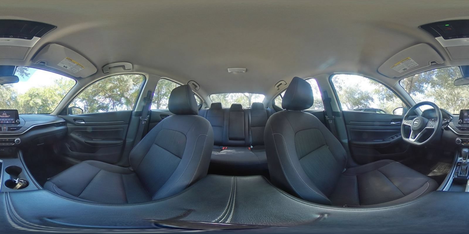 Used 2025 Nissan Altima 2.5 SV FWD image 41