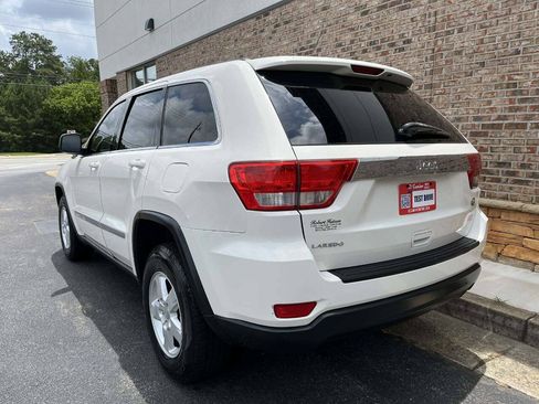Used 2012 Jeep Grand Cherokee Laredo RWD image 3