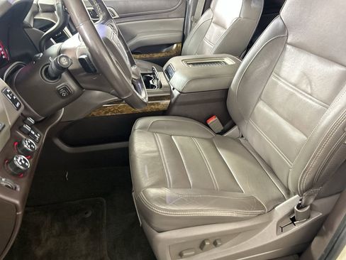 Used 2016 GMC Yukon Denali w/ Open Road Package image 22