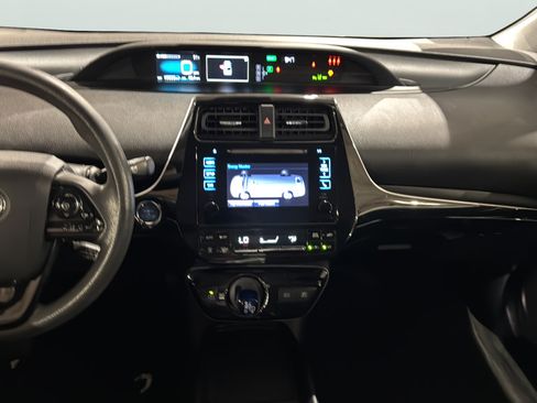 Used 2019 Toyota Prius LE w/ Preferred Accessory Package FWD image 15