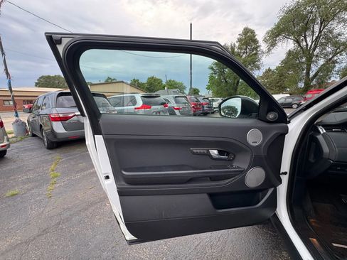 Used 2015 Land Rover Range Rover Evoque Pure Plus image 12