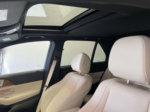 Used 2025 Mercedes-Benz GLE 350 4MATIC image 13