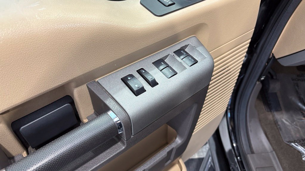 Used 2016 Ford F350 Lariat w/ Lariat Ultimate Package AWD/4WD image 15