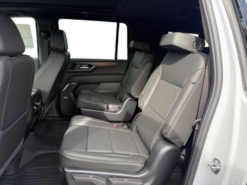 New 2026 GMC Yukon XL Denali w/ Sun & Power Step Package AWD/4WD image 16