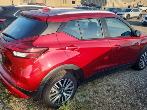 Used 2023 Nissan Kicks SV FWD image 4