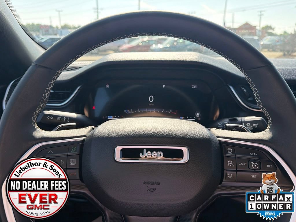 Used 2023 Jeep Grand Cherokee L Laredo AWD/4WD image 31