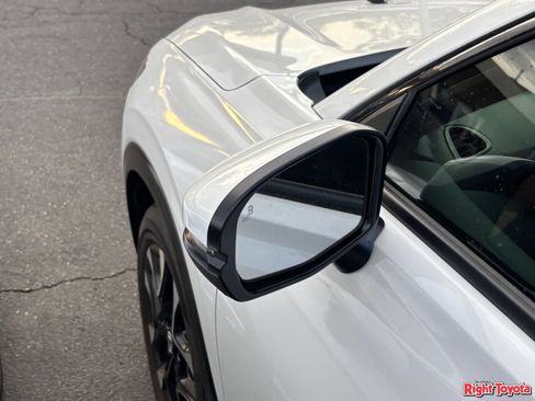 Used 2026 Honda HR-V EX-L image 9